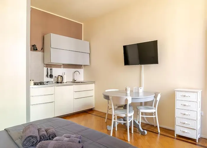 Ihomes Apartment